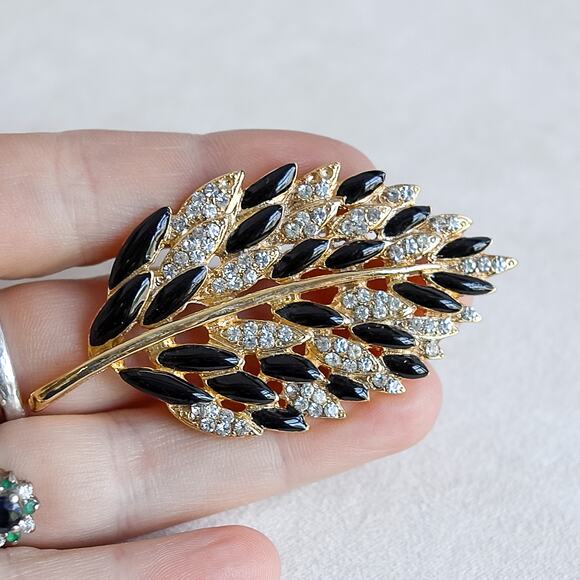 Vintage Leaf Branch Brooch Black Gold Clear Rhinestone Crystals Statement Pin - Picture 3 of 5